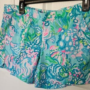 Lilly Pulitzer pull on shorts size large